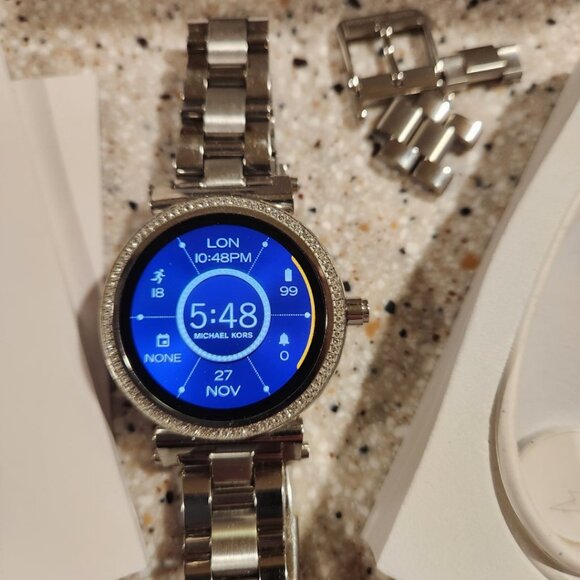 Michael kors MKT5020 Sofie Smart Watch - Picture 2 of 5